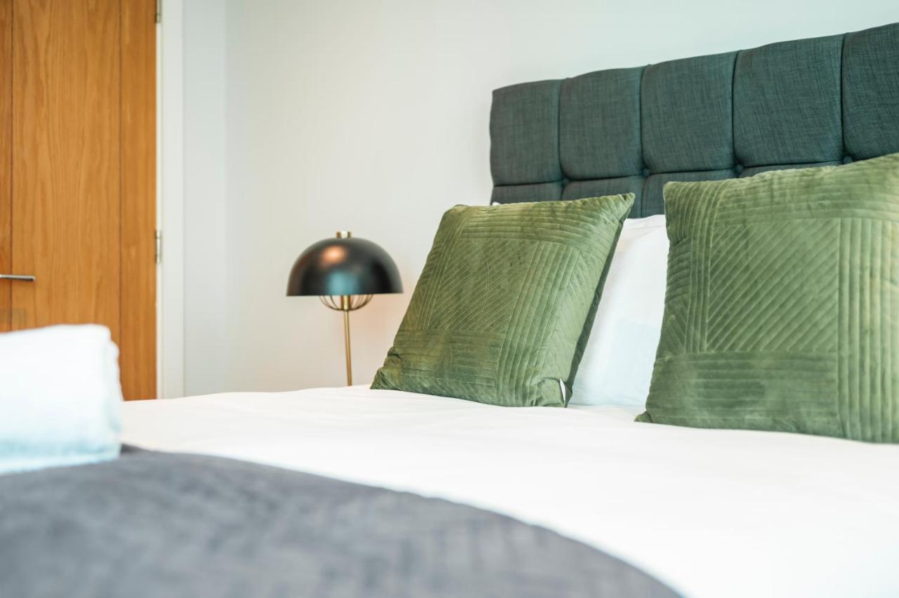 Vauxhall Skyline Apartment ลอนดอน ภายนอก รูปภาพ