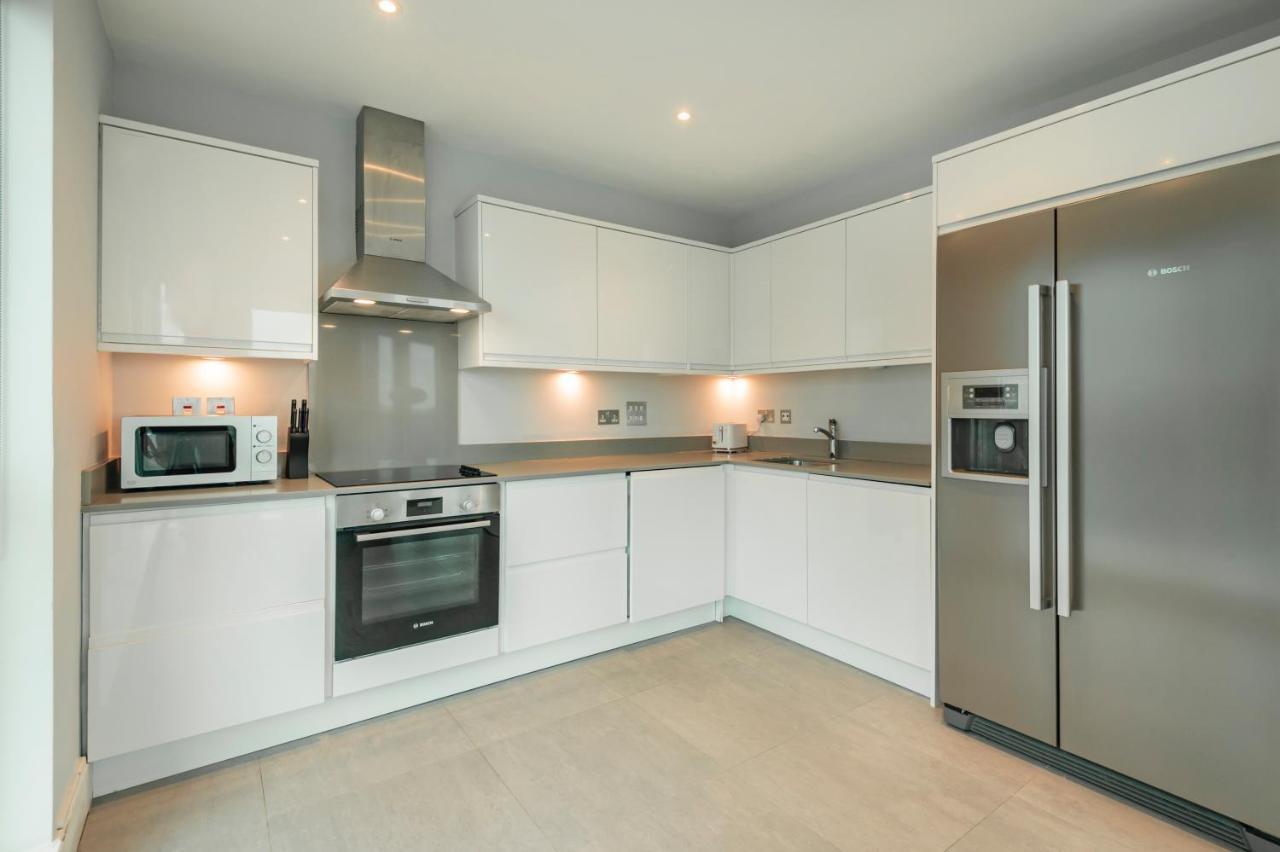 Vauxhall Skyline Apartment ลอนดอน ภายนอก รูปภาพ